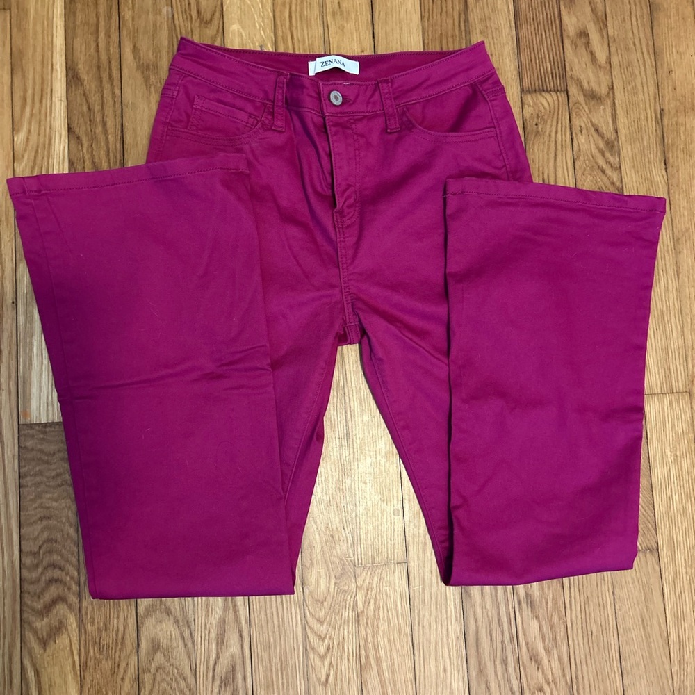 Zenana Outfitters Women's Fuchsia flare Leg Jeans